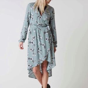Daytrip Sea Green Floral Wrap Dress - M
